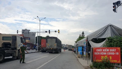 Hải Phòng: Xe tải phải dán logo đỏ, vàng, xanh để kiểm soát dịch