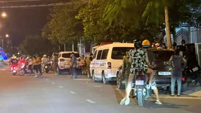 2 vợ chồng chết cháy trong phòng ngủ, hiện trường có mùi xăng