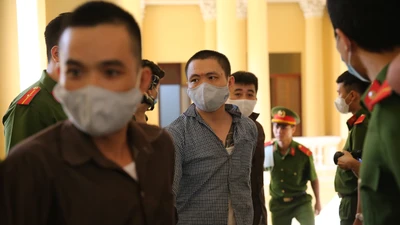 Chân dung Tý Bà Dòm, 'trợ thủ' đắc lực của Tuấn 'khỉ'