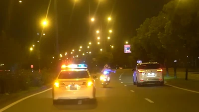 CSGT xuyên đêm hộ tống 3 xe chở tạng ghép cho 4 người ở TP.HCM