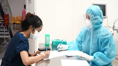 Phụ nữ có thai trên 13 tuần và cho con bú được tiêmvaccine COVID-19