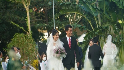 Hoãn cưới tham gia chống dịch, 20 cặp đôi hạnh phúc trong lễ cưới tập thể 