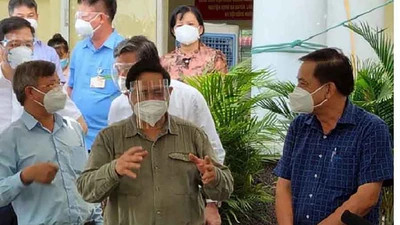 Thủ tướng kiểm tra phòng dịch ở vùng đỏ Bình Dương, Đồng Nai