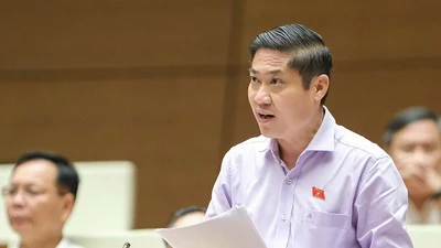 Quốc hội thảo luận kinh tế - xã hội: Bất động sản vẫn gây… bất an 