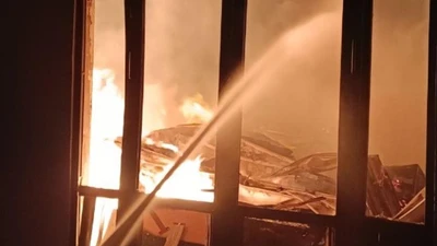 1 công ty sản xuất đồ gỗ ở Bình Dương bị cháy