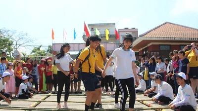 Những hình ảnh siêu dễ thương của hải quân Mỹ ở Đà Nẵng