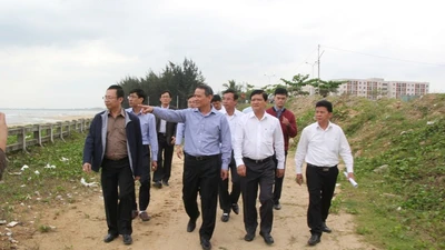 Bí thư Đà Nẵng chỉ đạo “nóng” vụ lối xuống biển Nam Ô
