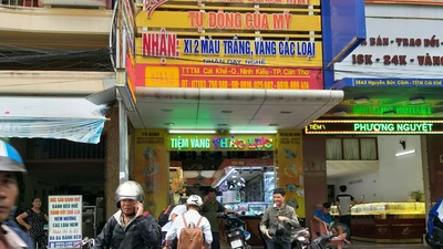 Thông tin mới vụ anh thợ điện đổi 100 USD, phạt 90 triệu đồng