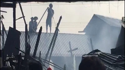 Cháy quán cà phê trên quốc lộ 91