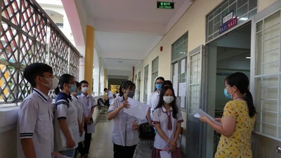 An Giang: 1 thí sinh nhập viện sau 30 phút làm bài