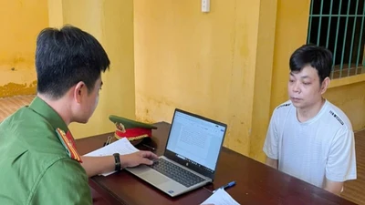 Khởi tố giám đốc kinh doanh lợi dụng chương trình khuyến mãi tặng vàng để lừa đảo