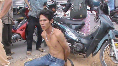 Cướp túi xách của sinh viên, bị CSGT tóm gọn