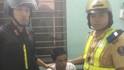 Theo dấu định vị, CSGT Hàng Xanh tóm kẻ trộm xe