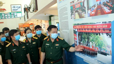 Nhiều bảo vật tại cuộc triển lãm ảnh 'Mùa xuân đại thắng'