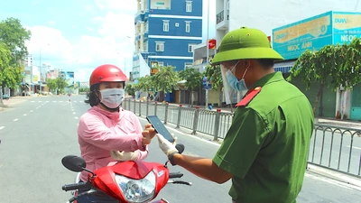 Quận 7, Củ Chi, Cần Giờ sẽ cấp mã QR y tế để dân ra đường