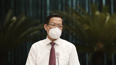 Chủ tịch TP.HCM chia sẻ về chính sách hỗ trợ cho người dân gặp khó khăn