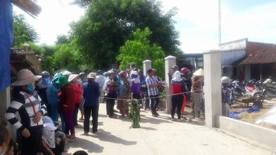 Đang khai quật hầm cầu tìm xác người vợ