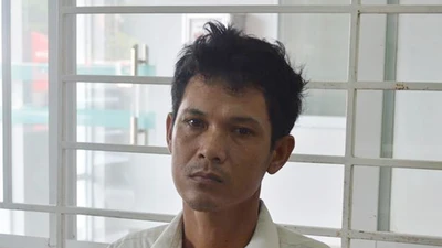 Tìm thấy bộ xương trong hầm cầu nghi của người vợ