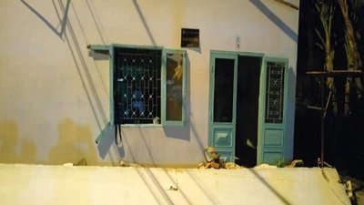 Ban công bất ngờ đổ sập, 3 người tử vong