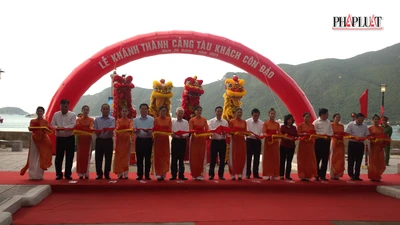 Chủ tịch nước dự lễ khởi công và khánh thành 2 công trình ở Côn Đảo