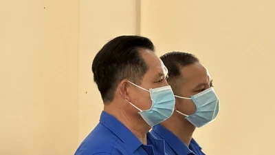 Vắng nhiều người liên quan, tòa hoãn xử vụ cha con Thiện Soi cho vay lãi nặng và rửa tiền