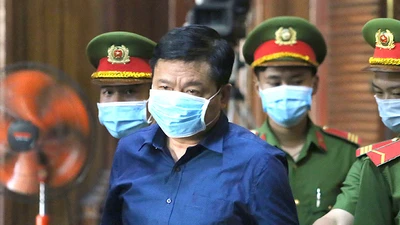 Ông Đinh La Thăng bị cáo buộc gây thiệt hại 725 tỉ