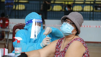 TP.HCM tiếp tục đẩy mạnh tiêm vaccine cho người dân