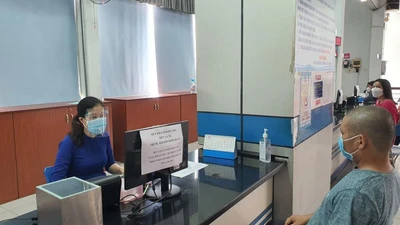 Lý do người dân chưa “xuống tiền’” mua vé tàu tết 2022