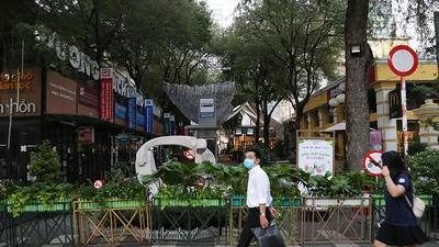 Chùm ảnh hàng quán ở TP.HCM đồng loạt tạm đóng cửa