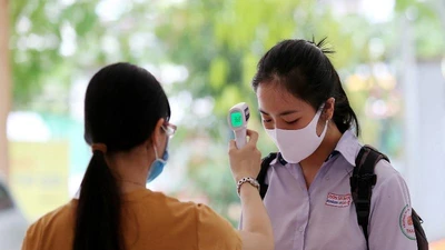Quy trình kiểm tra y tế nghiêm ngặt trước giờ thi THPT 2020