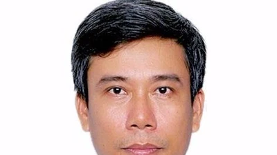 Có xử lý hình sự nhóm thiếu nữ đánh bạn, bắt liếm chân?