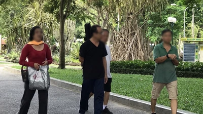 Lơ là việc đeo khẩu trang vì 'Việt Nam kiểm soát dịch tốt'