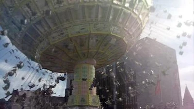 Clip: Những trò chơi thử thách cả người gan dạ