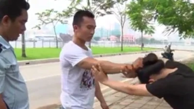 Clip: Kỹ năng xử lý khi bị nắm tóc bất ngờ