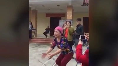 Cổ động viên bóng chuyền hài hước nhất Việt Nam