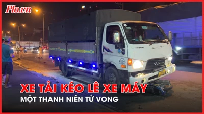 Video: Xe tải kéo xe máy đi hàng chục mét, một thanh niên tử vong
