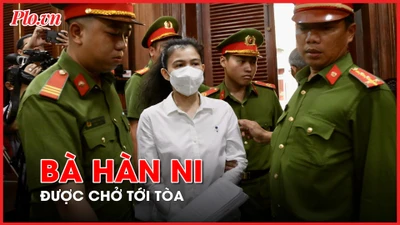 Video: Bà Hàn Ni và ông Trần Văn Sỹ được chở tới tòa, an ninh được thắt chặt