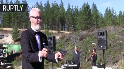 Xạ thủ Nga chơi nhạc Beethoven bằng súng