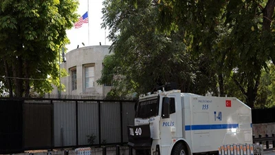 Thổ Nhĩ Kỳ chặn tay súng cố xông vào đại sứ quán Mỹ 