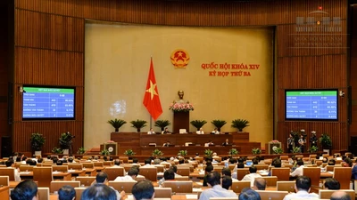 Thông qua luật đầu tiên ở kỳ họp thứ 3 QH khóa XIV