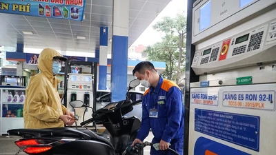 Giá dầu thế giới liên tiếp hạ nhiệt