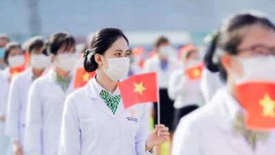 Xúc động lễ ra quân tiêm vắc xin COVID-19 thần tốc tại TP.HCM