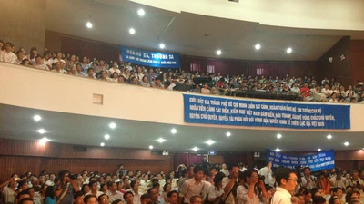 Mít tinh phản đối Trung Quốc tại TP.HCM: Với dân tộc Việt Nam, chủ quyền quốc gia là tối thượng!