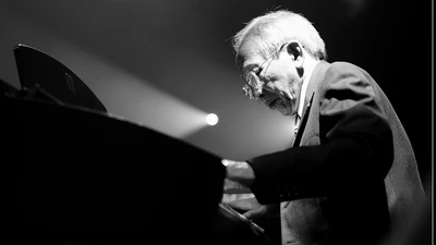 Nhạc sĩ Nguyễn Ánh 9 “rút hết gan ruột” với Hà Nội