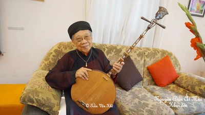 GS Trần Văn Khê và một buổi học ca trù