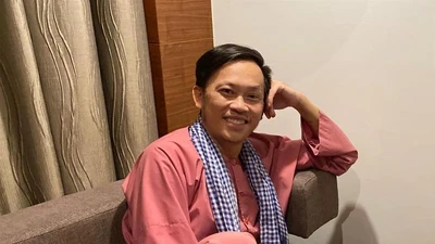 Thủy Tiên hoãn trao quà, Hoài Linh quyên góp hơn 13 tỉ đồng