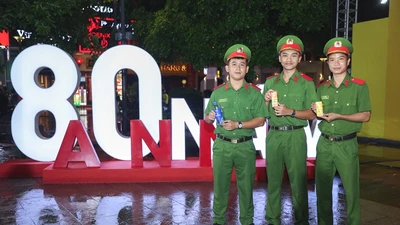 Vinamilk mang đến trạm tiếp năng lượng giữa Gala 'Tổ quốc bình yên'