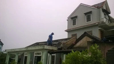 Huế: Hơn 100 nhà dân bị hư hại do bão số 10