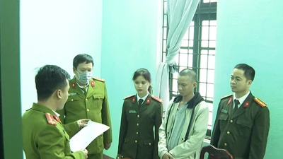 Công an triệt phá đường dây lừa đảo qua mạng rất 'khủng'