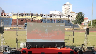 Huế: Lắp màn hình 300 inch tại SVĐ Tự Do xem trận U23 Việt Nam - U23 Trung Quốc